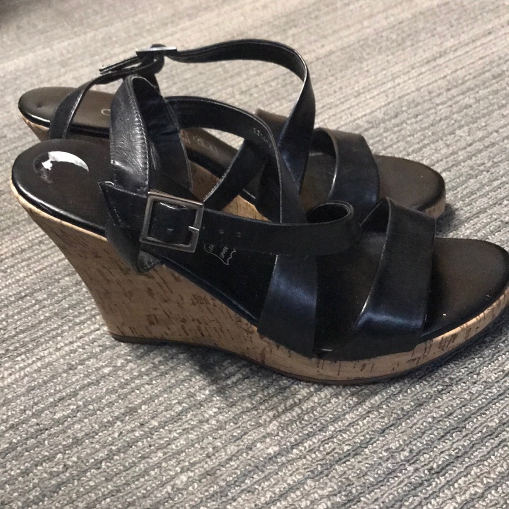 Cathy Jean Black Strap Sandals